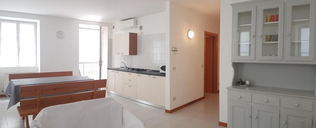 Casa Sandra Bertolini Appartamenti Torbole Sul Garda Bagian luar foto